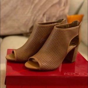 Brand NEW Aerosoles High Frequency Bootie - Size 7